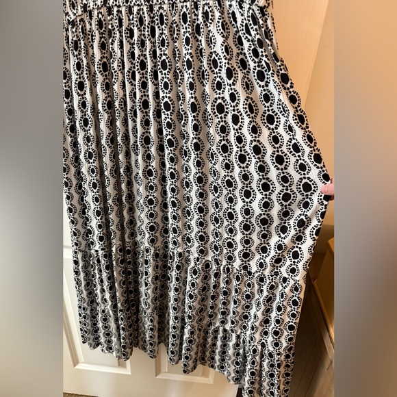 Style & Co Tiered Printed Flutter Sleeve Maxi Dress - Picture 5 of 7